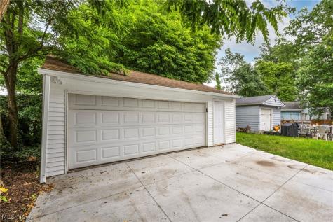 23928 Knickerbocker Road Bay Village OH 44140