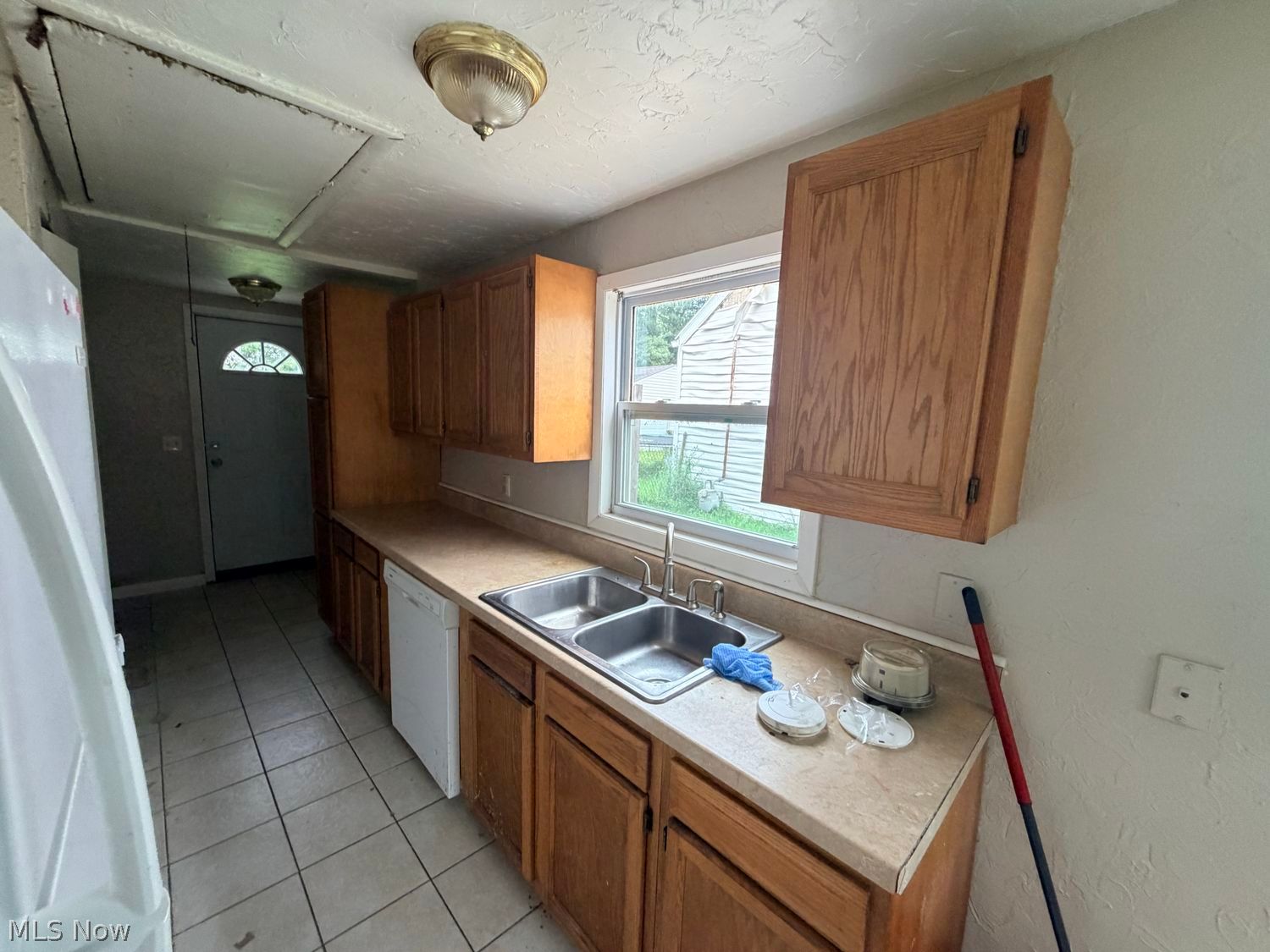 708 Dakota Avenue Lorain OH 44052