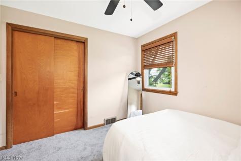102 Young Drive Lodi OH 44254