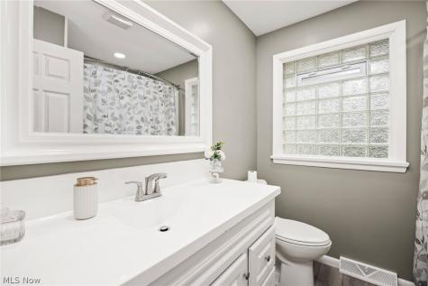 102 Young Drive Lodi OH 44254