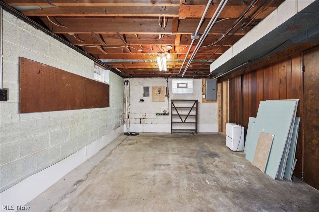 102 Young Drive Lodi OH 44254