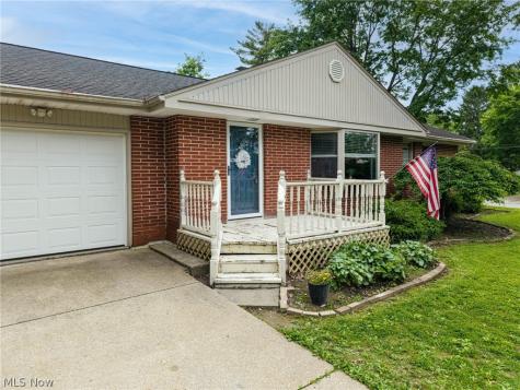102 Young Drive Lodi OH 44254