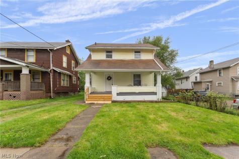 329 Girard Avenue NE Canton OH 44704