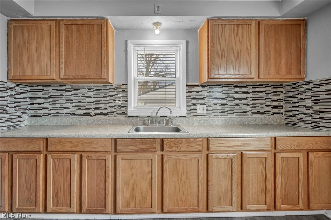 4310 E 162nd Street Cleveland OH 44128