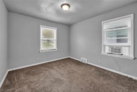 4310 E 162nd Street Cleveland OH 44128