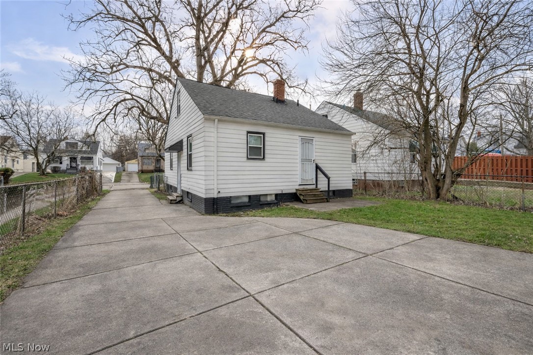 4310 E 162nd Street Cleveland OH 44128