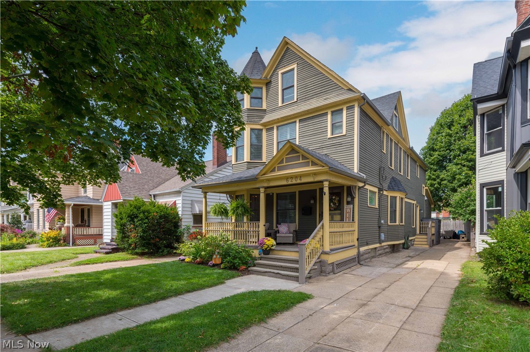 6204 W Clinton Avenue Cleveland OH 44102
