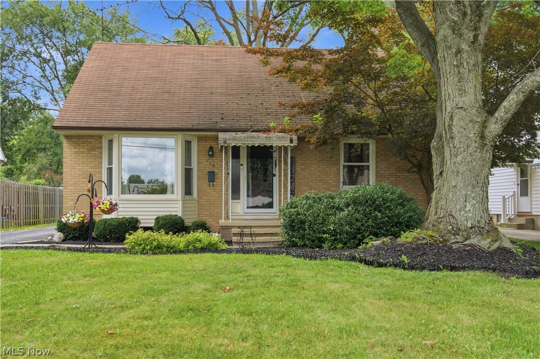 716 Eastland Avenue SE Warren OH 44484