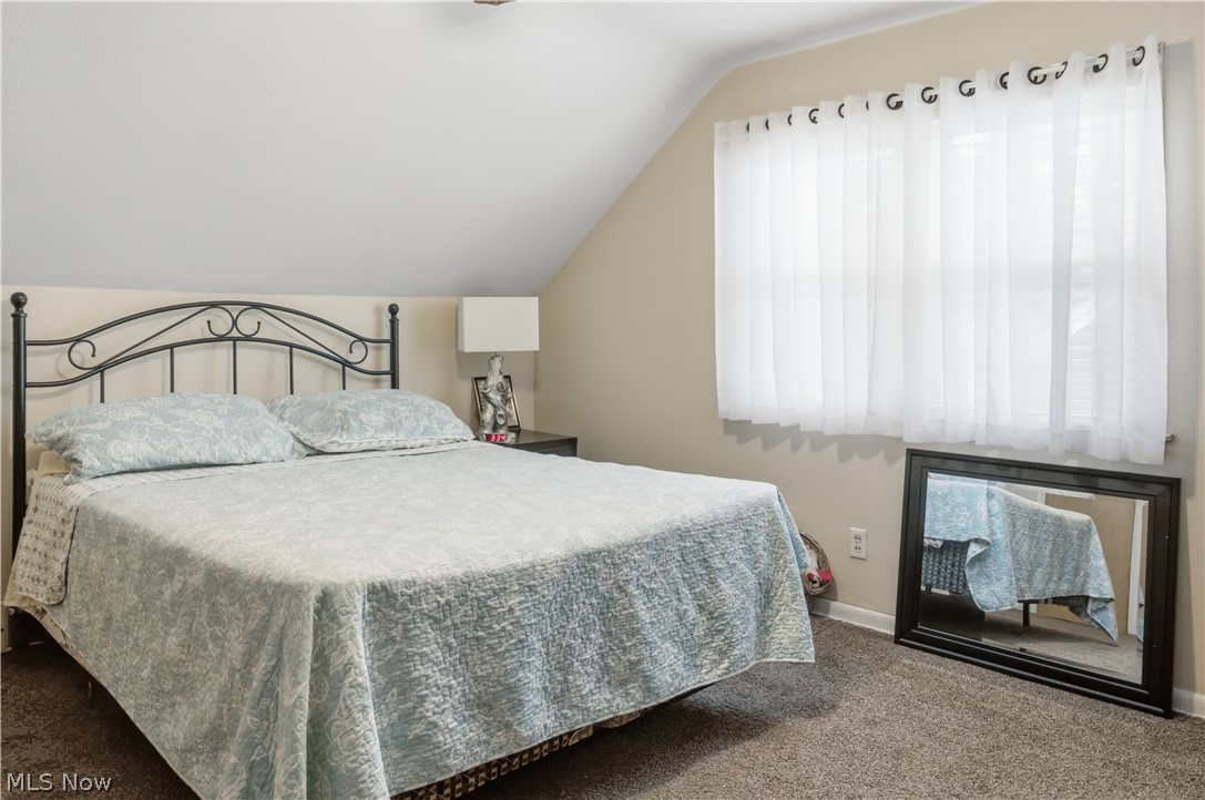 716 Eastland Avenue SE Warren OH 44484