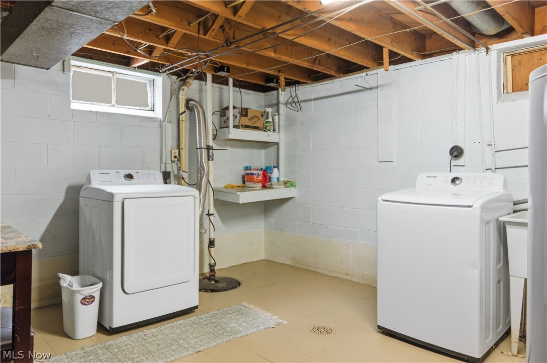 716 Eastland Avenue SE Warren OH 44484