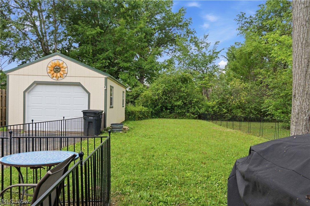 716 Eastland Avenue SE Warren OH 44484