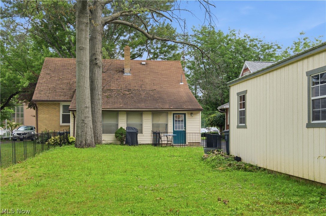 716 Eastland Avenue SE Warren OH 44484