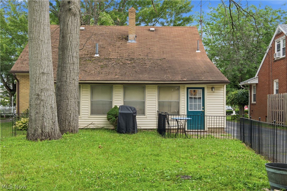 716 Eastland Avenue SE Warren OH 44484