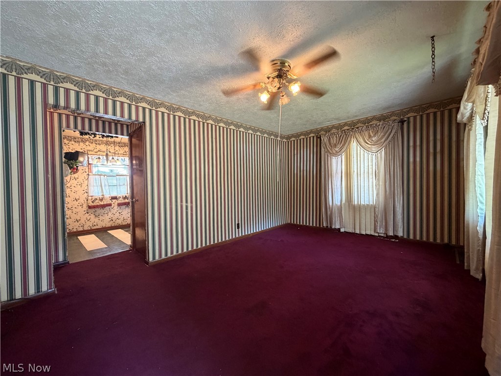 2544 Gilbert Avenue NE Canton OH 44705