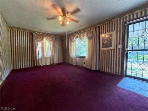 2544 Gilbert Avenue NE Canton OH 44705
