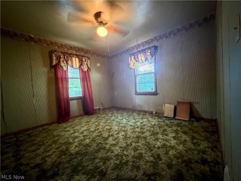 2544 Gilbert Avenue NE Canton OH 44705