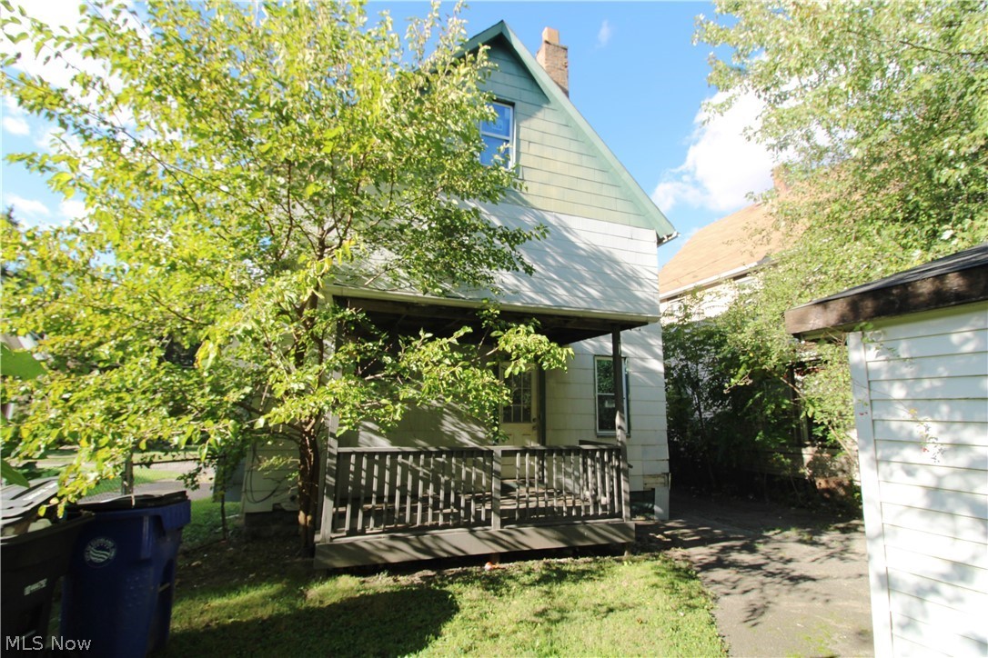 9006 Tioga Avenue Cleveland OH 44105