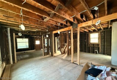 9006 Tioga Avenue Cleveland OH 44105