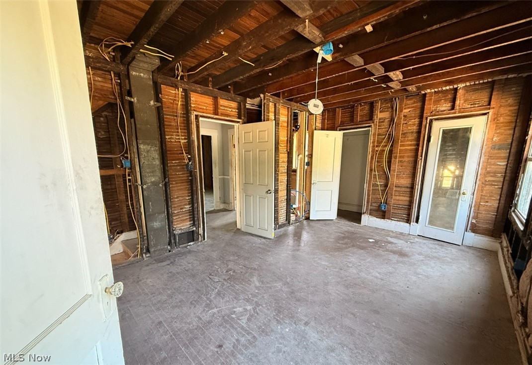 9006 Tioga Avenue Cleveland OH 44105