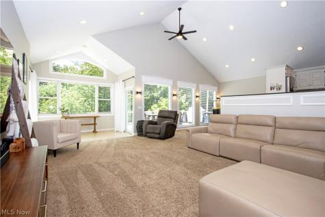 733 Phillips Road NE Massillon OH 44646