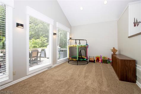 733 Phillips Road NE Massillon OH 44646