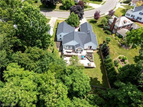 733 Phillips Road NE Massillon OH 44646