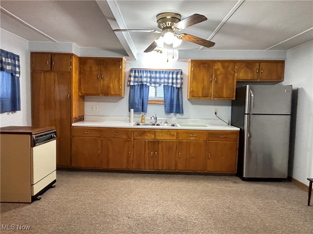 4828 Damon Avenue NW Warren OH 44483