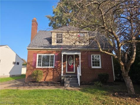 25 Woolf Avenue Akron OH 44312