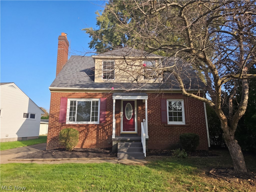 25 Woolf Avenue Akron OH 44312