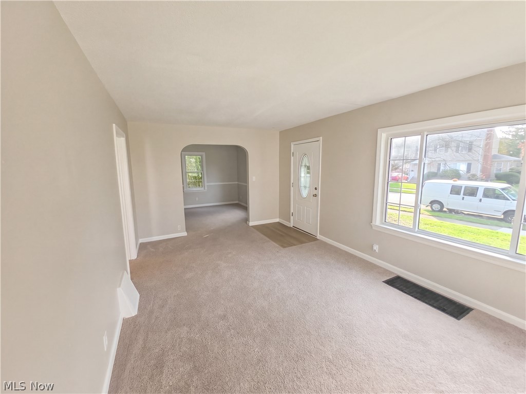 25 Woolf Avenue Akron OH 44312
