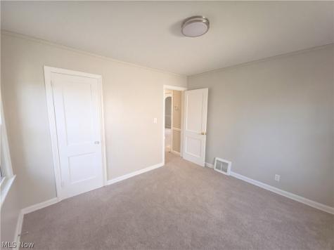 25 Woolf Avenue Akron OH 44312