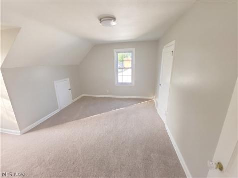 25 Woolf Avenue Akron OH 44312