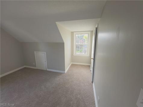25 Woolf Avenue Akron OH 44312