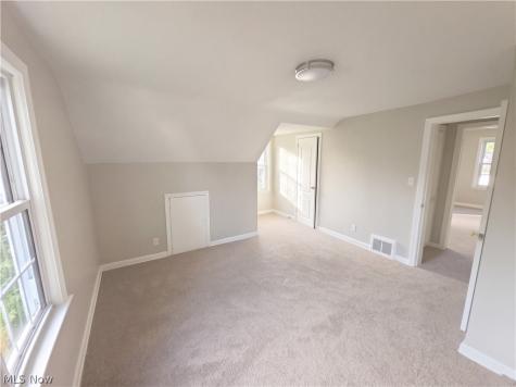 25 Woolf Avenue Akron OH 44312