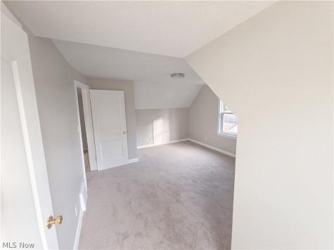 25 Woolf Avenue Akron OH 44312