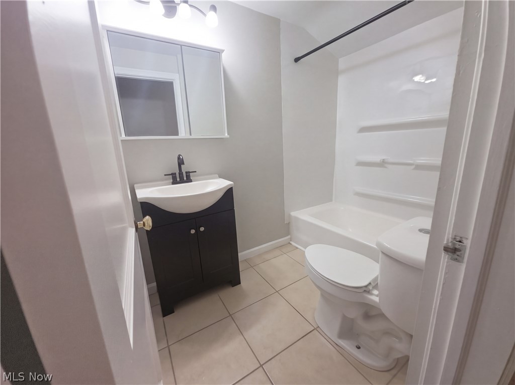 25 Woolf Avenue Akron OH 44312