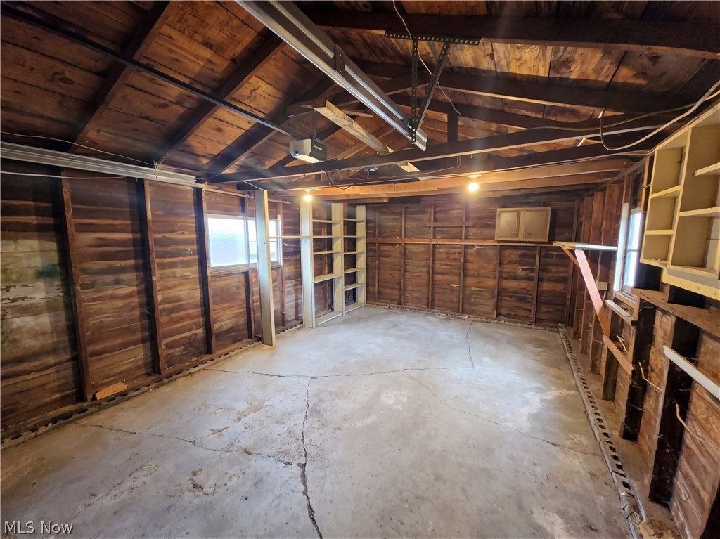 25 Woolf Avenue Akron OH 44312