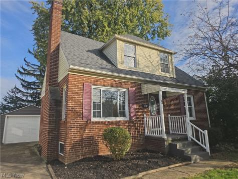 25 Woolf Avenue Akron OH 44312