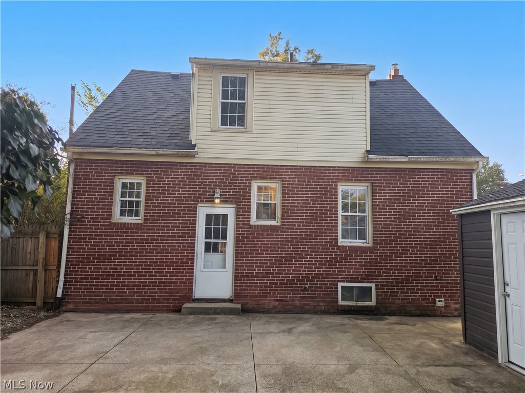 25 Woolf Avenue Akron OH 44312