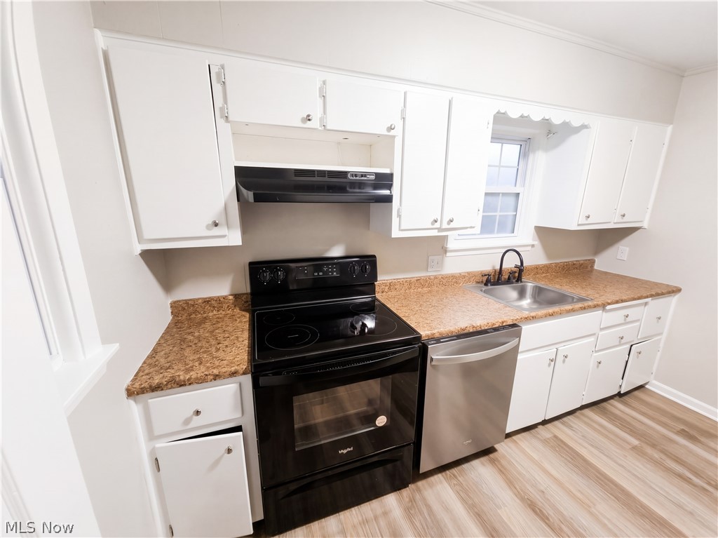 25 Woolf Avenue Akron OH 44312