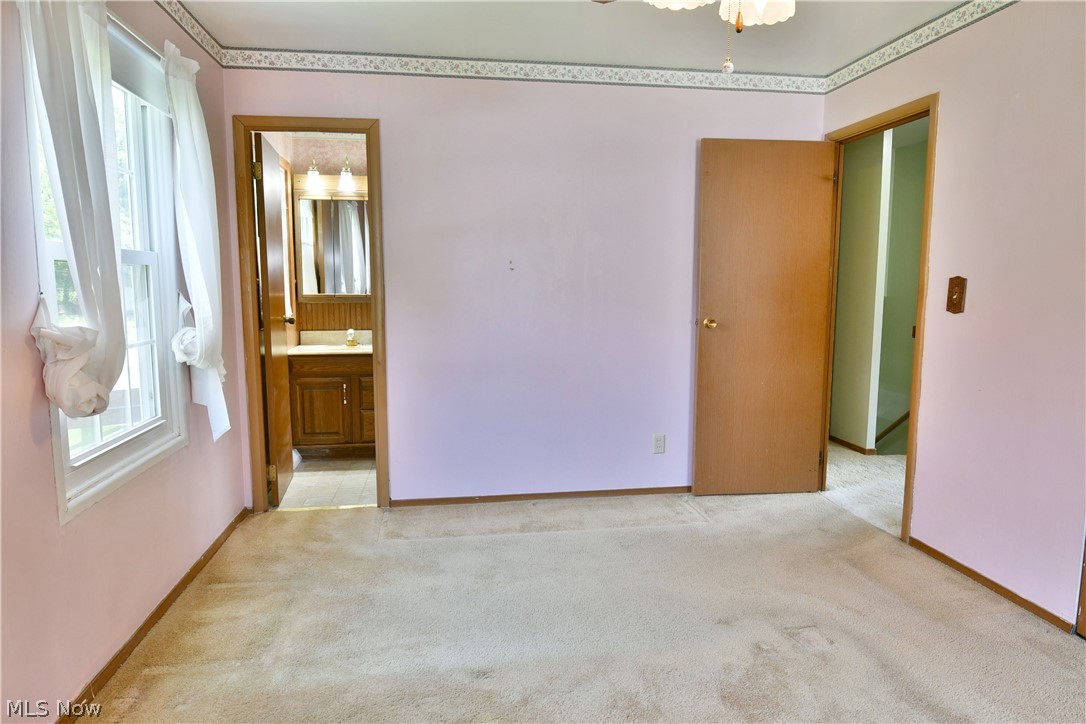 566 Greenleaf Avenue NE Warren OH 44484