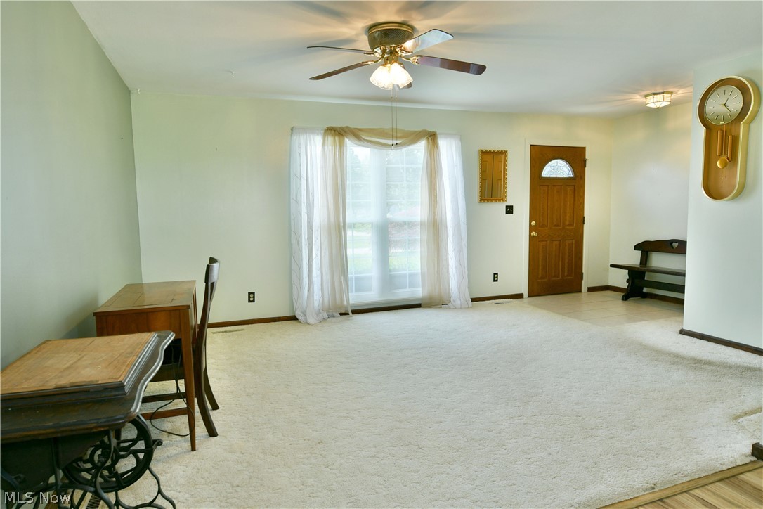 566 Greenleaf Avenue NE Warren OH 44484