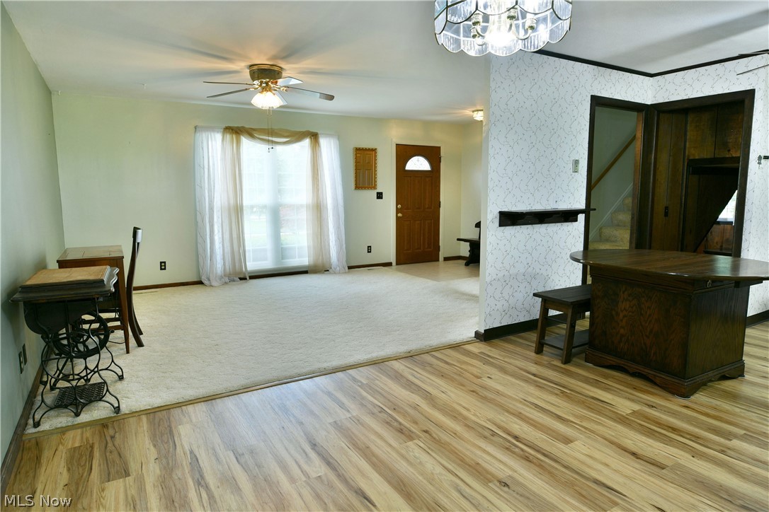 566 Greenleaf Avenue NE Warren OH 44484