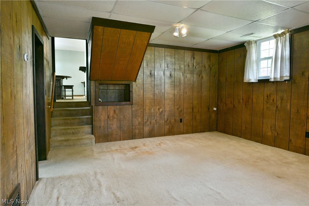 566 Greenleaf Avenue NE Warren OH 44484