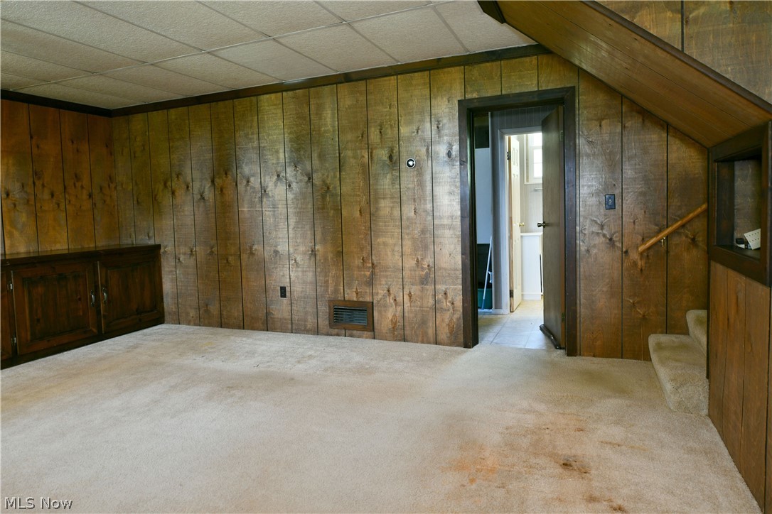 566 Greenleaf Avenue NE Warren OH 44484