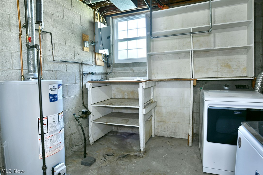 566 Greenleaf Avenue NE Warren OH 44484