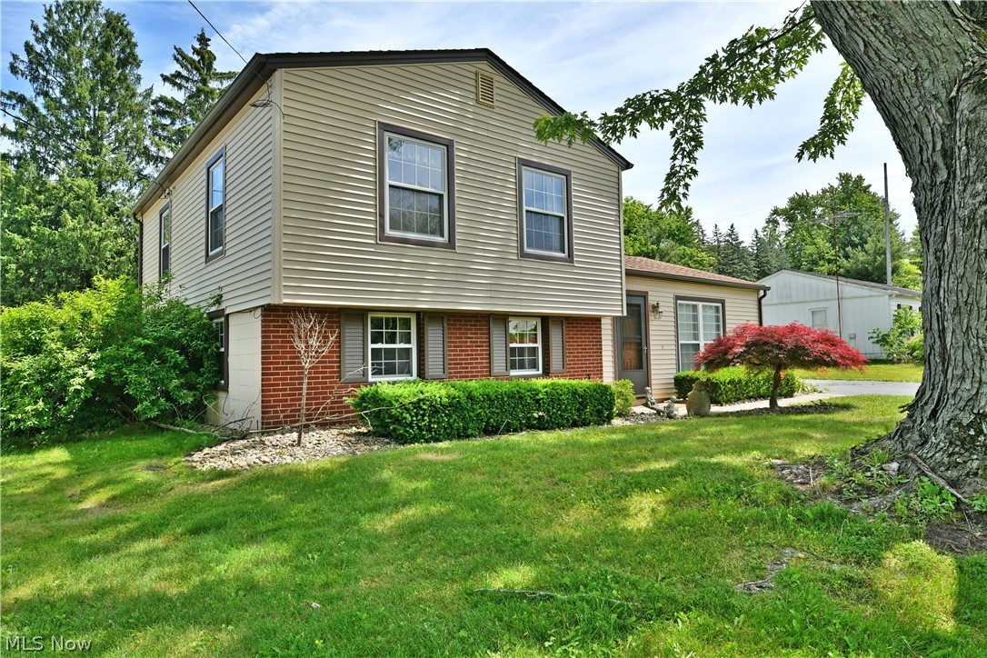 566 Greenleaf Avenue NE Warren OH 44484