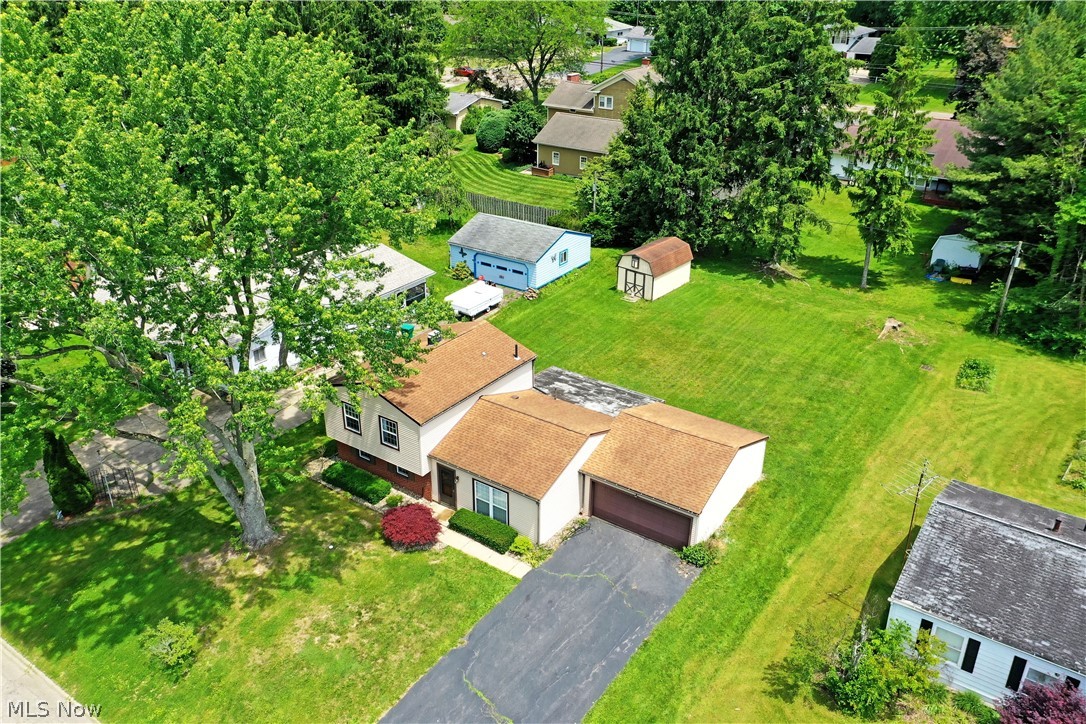 566 Greenleaf Avenue NE Warren OH 44484