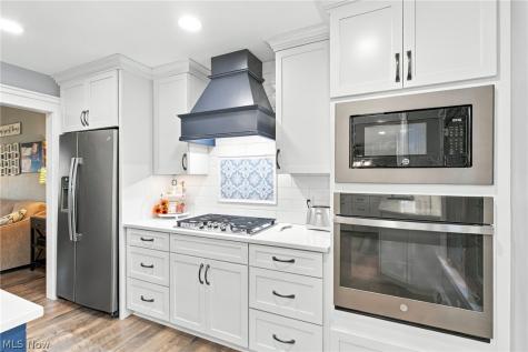 16623 Woodshire Drive Strongsville OH 44149