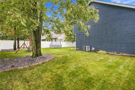 16623 Woodshire Drive Strongsville OH 44149